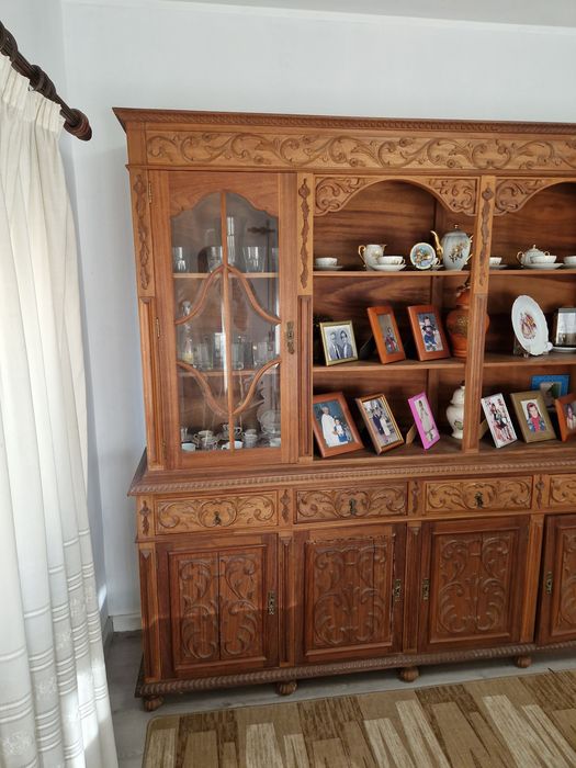 Conjunto de sala, mesa e 6 cadeiras em madeira socopira