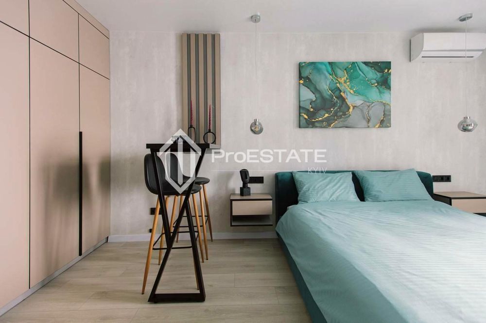 Киев        Ревуцкого ул., 54