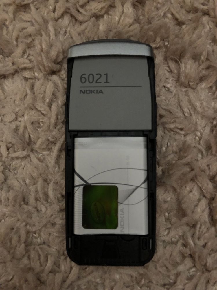 Продам Nokia 6021