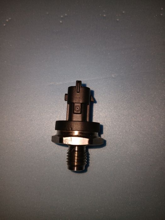 Датчик давления топлива