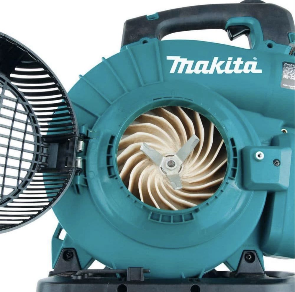 Акумуляторна повітродуйка,пилосос Makita XBU04 36v.