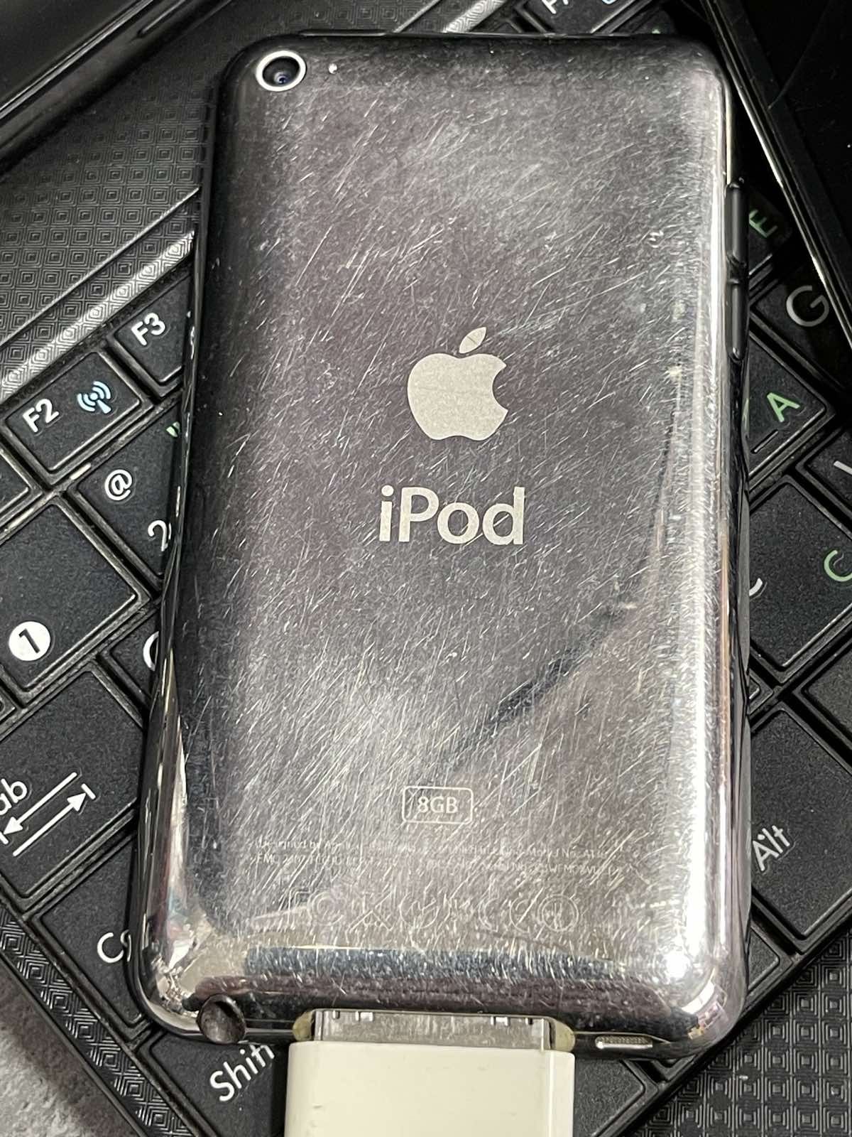iPod 4 на запчасти либо под восстановление