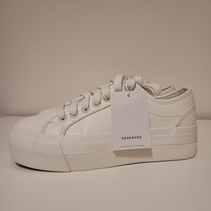 Sneakersy, trampki damskie Reserved na wyższej podeszwie roz. 37 białe