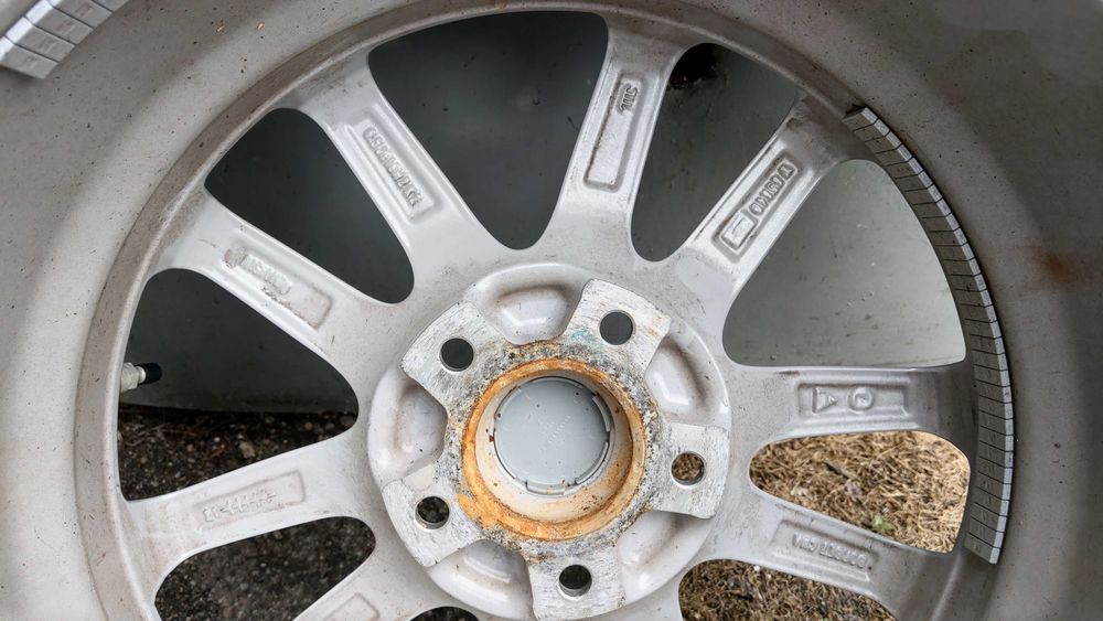 Диски r16 Hyundai 5x114.3 ориг.