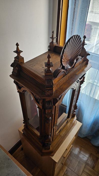 Oratório em madeira