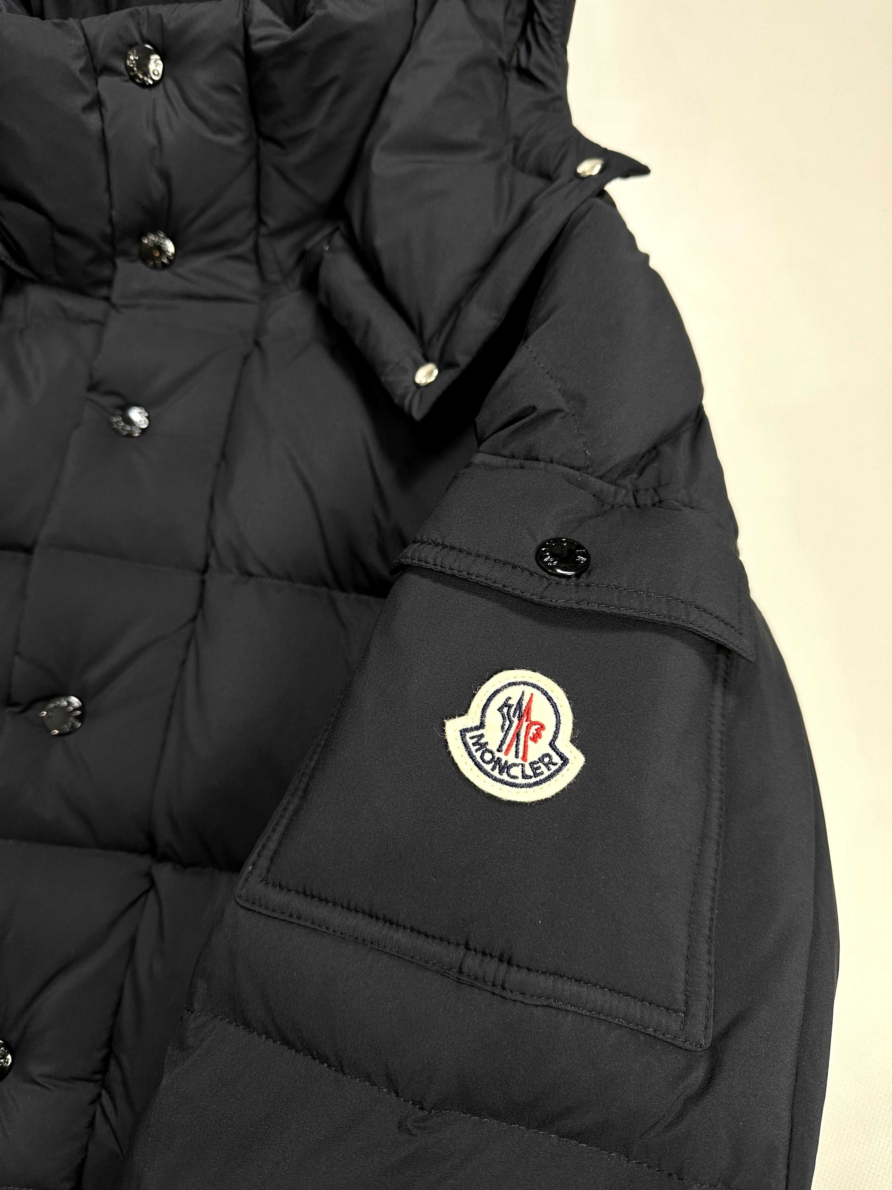 Пуховик Moncler Vezere Short Down Jacket монклер везере maya майя