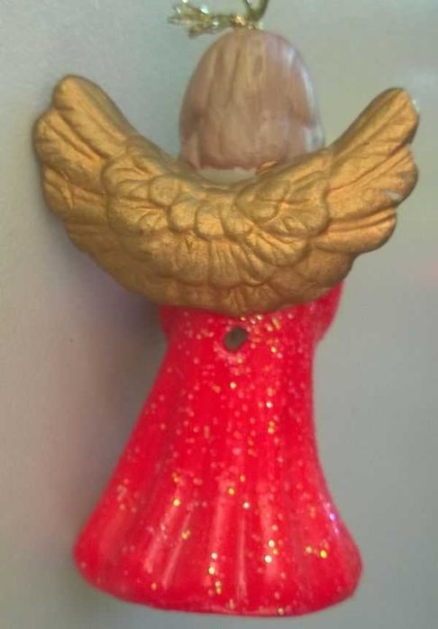 Figurka Aniołek z harfą z dzwoneczkiem do zawieszenia na choinkę 7cm