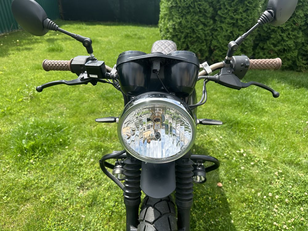 Скрамблер кастом bajaj boxer bm150x