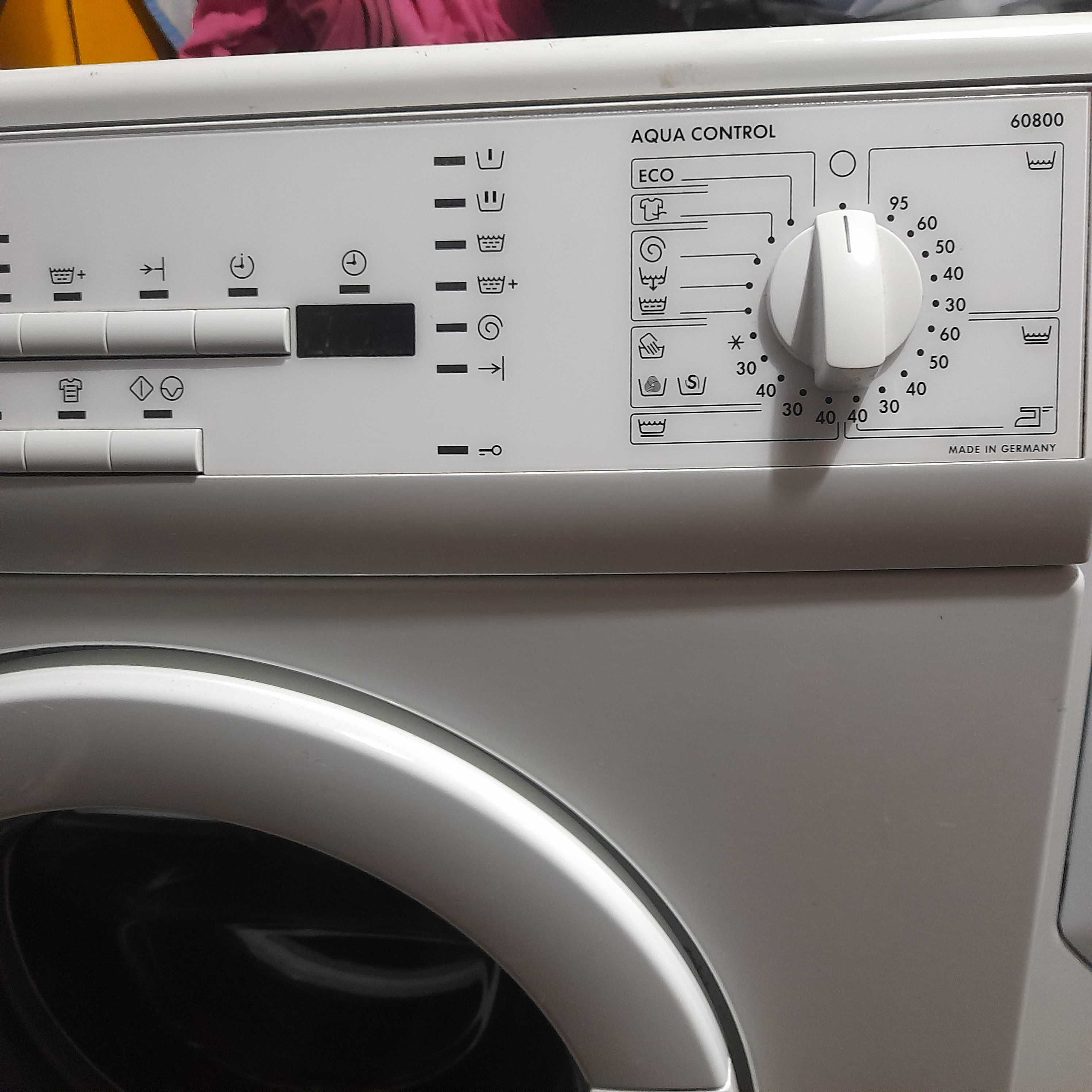 maquina de roupa AEG lava 7 quilos em bom estado