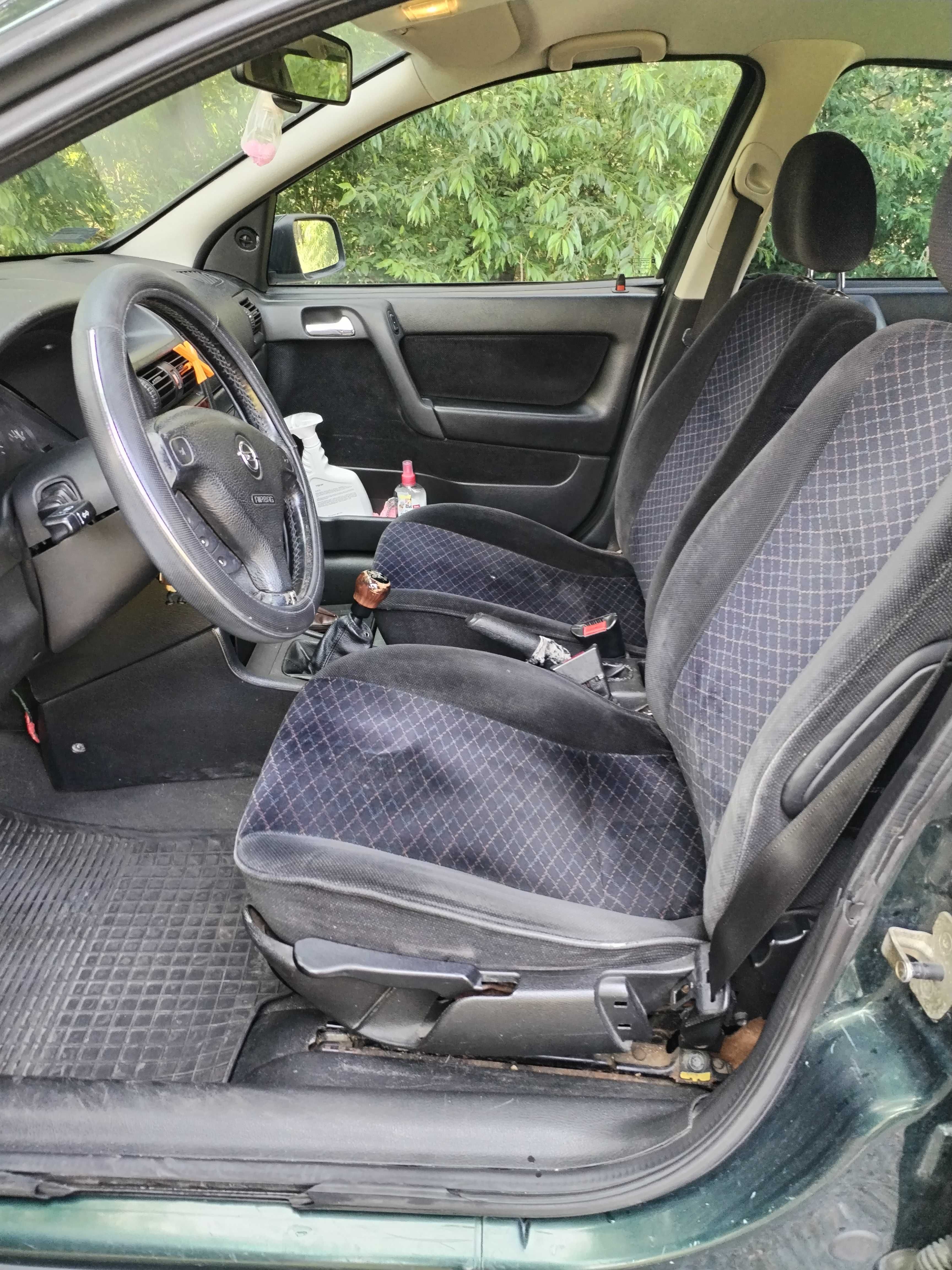OPEL ASTRA hatchback 2000 r.