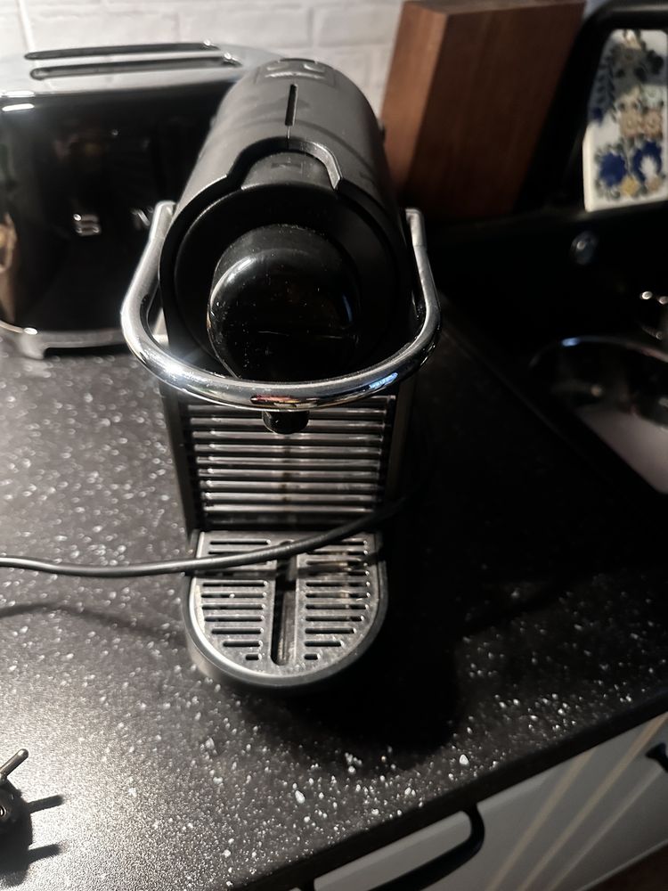Ekspres na kapsulki krups nespresso