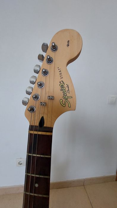 Guitarra Fender Squier Strat