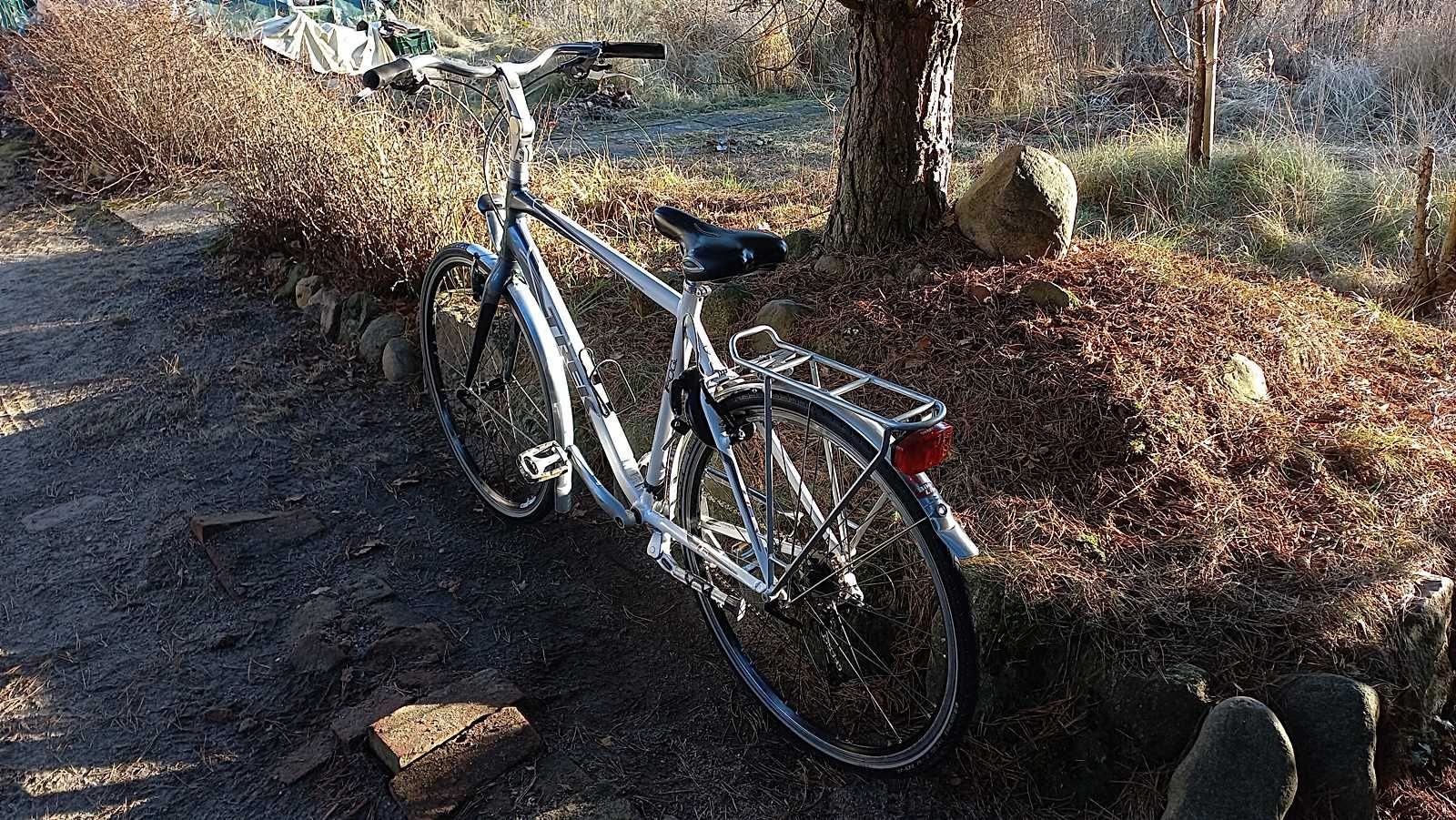 Alu Rower Miejski Męski Trek Navigator T500 SL 3x8 Deore Carbon 28
