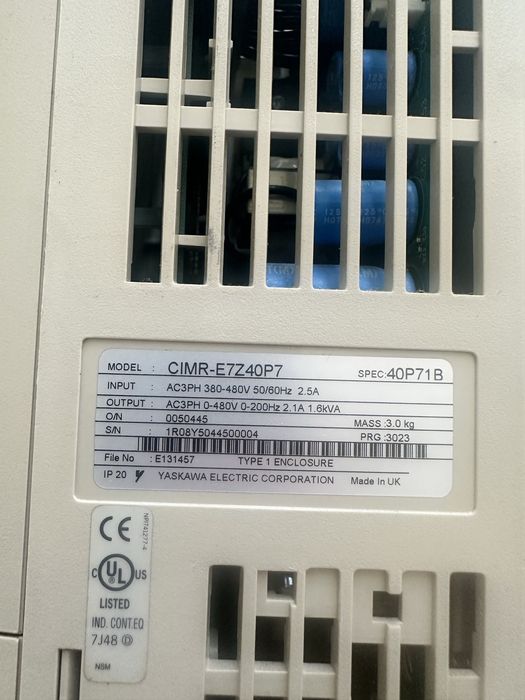 Falownik Yaskawa Electric 2.1A 1.6kVA