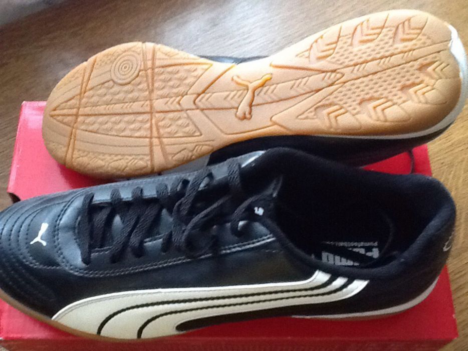 Nowe buty halowe Puma Remara IT r. 44 28,5 cm halówki do piłki halowej