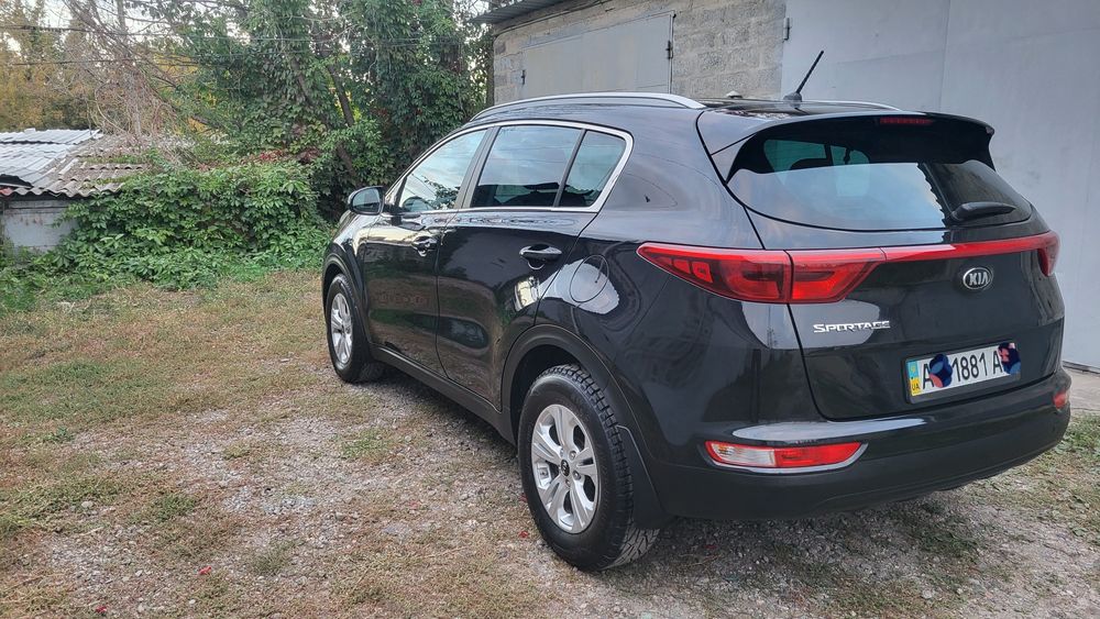 Продам офіційний KIA SPORTAGE