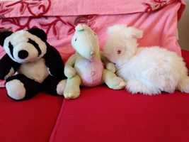 3 bonecos/peluches 10€ (Panda, dinossauro e coelho)