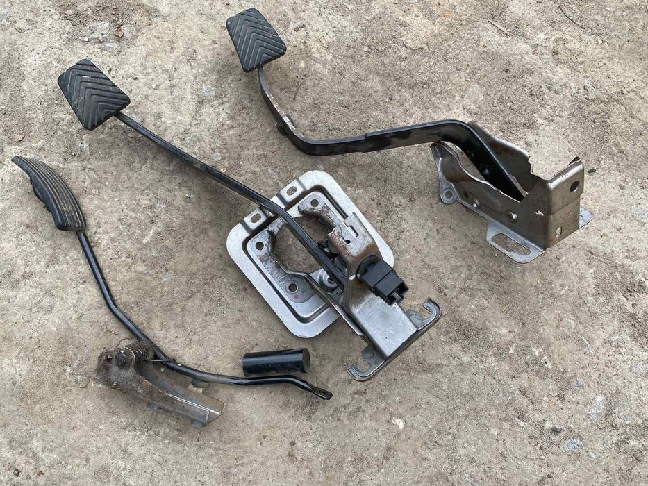 Блок педалей щеплення газ тормоз Лансер 9 педалі педало педаль 1.6