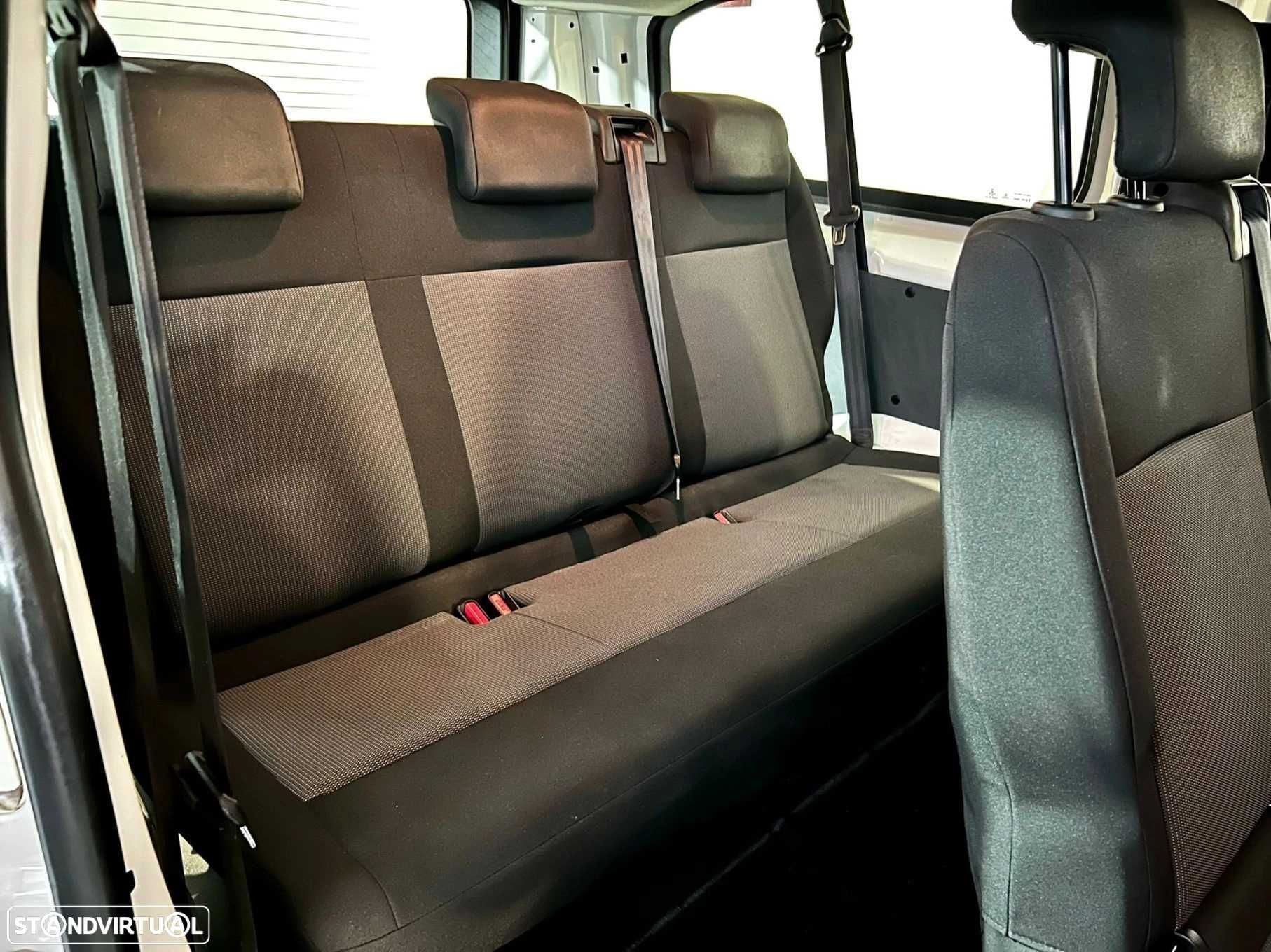 Carrinha Peugeot 9 Lugares com TCC (Transporte Coletivo Crianças)