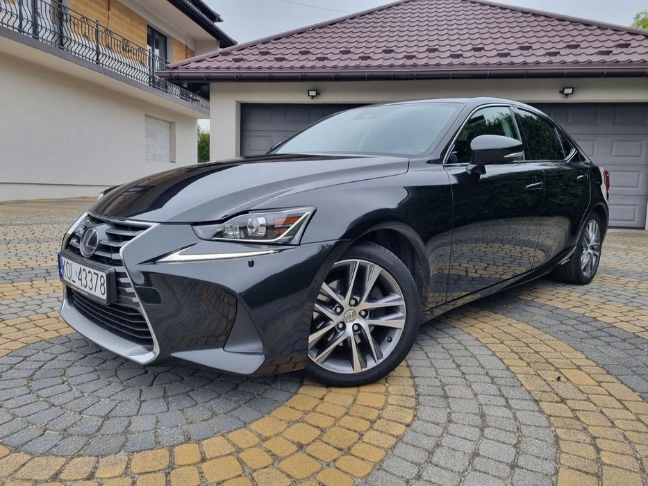 Lexus IS Lift Model 2017 Ładne zadbane auto Full Led Kamera Pół skóra