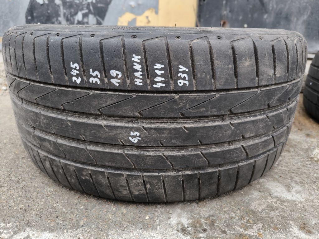 Opona 1 szt Hankook 245/35/19