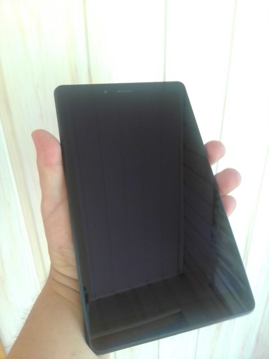 Продам планшет Samsung Galaxy Tab 8
4G LTE с функцией звонков