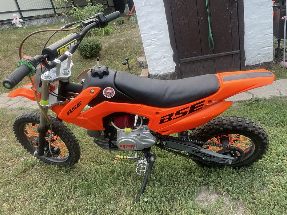 Пітбайк,110 на ходу, по пластику все добре, резина нова