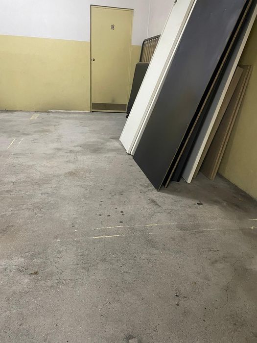 Alugo lugar garagem