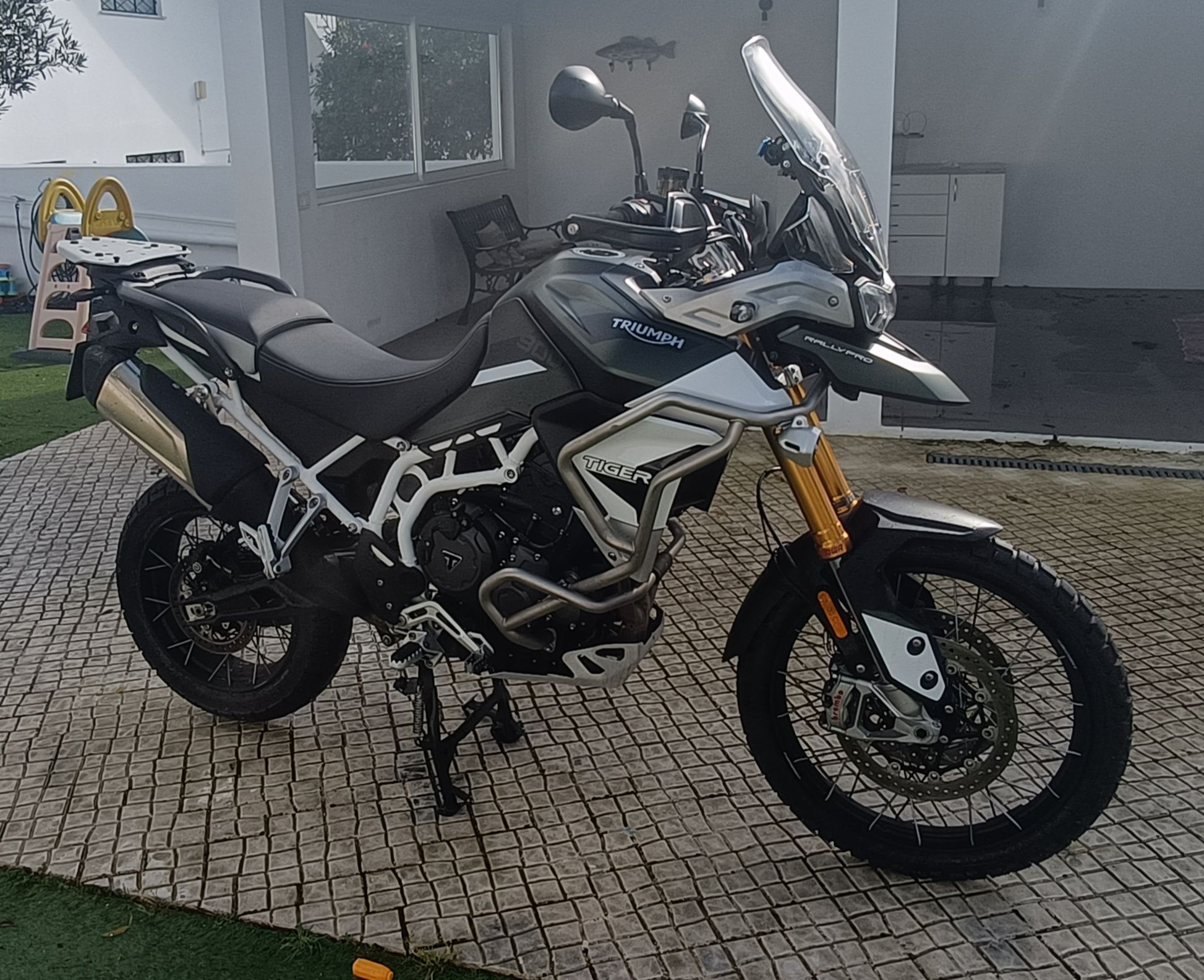 Triumph 900 rally Pro 2022