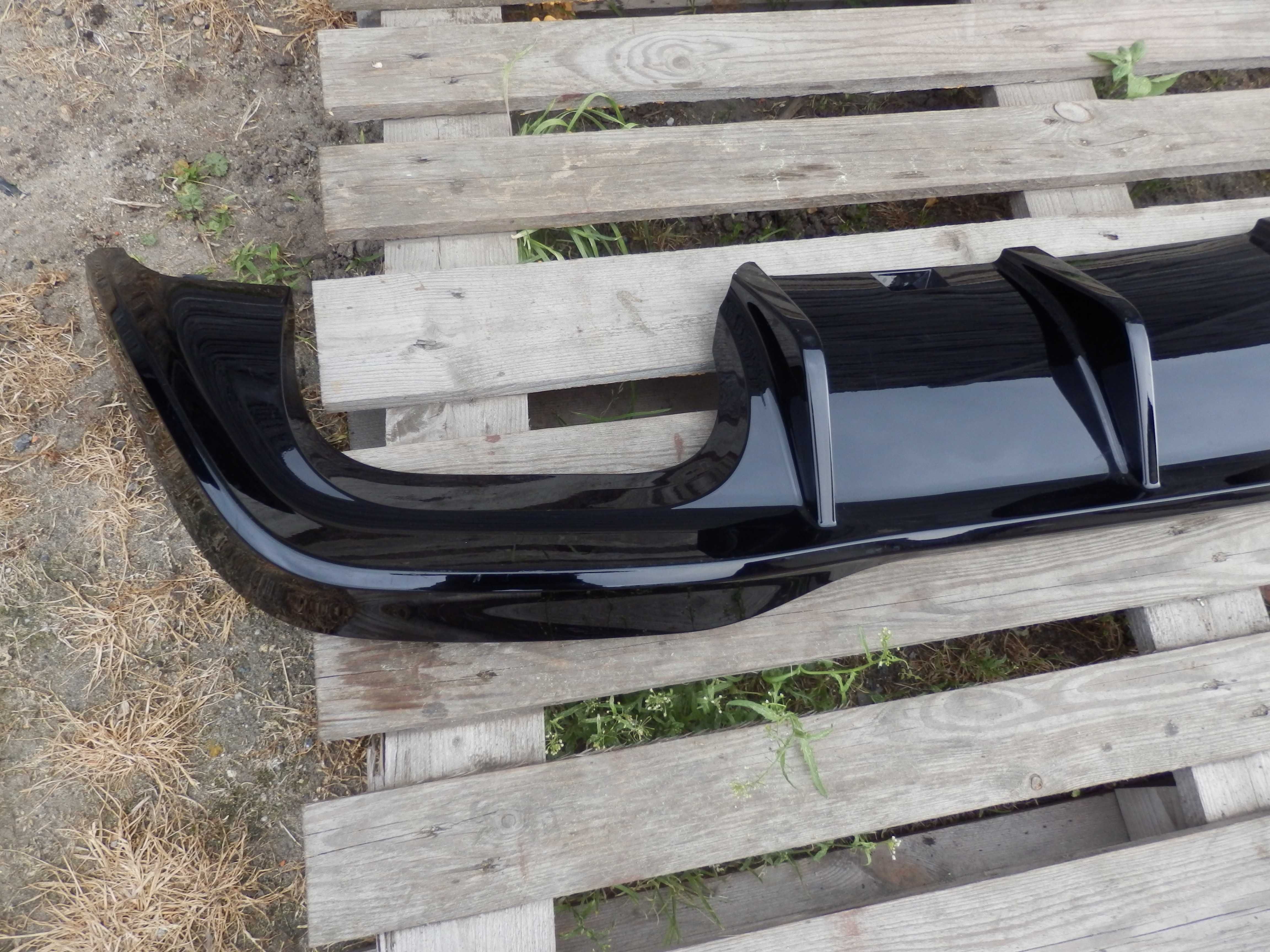 VW Golf 8 VIII R Line Dyfuzor Zderzaka Tył Spojler Dokładka