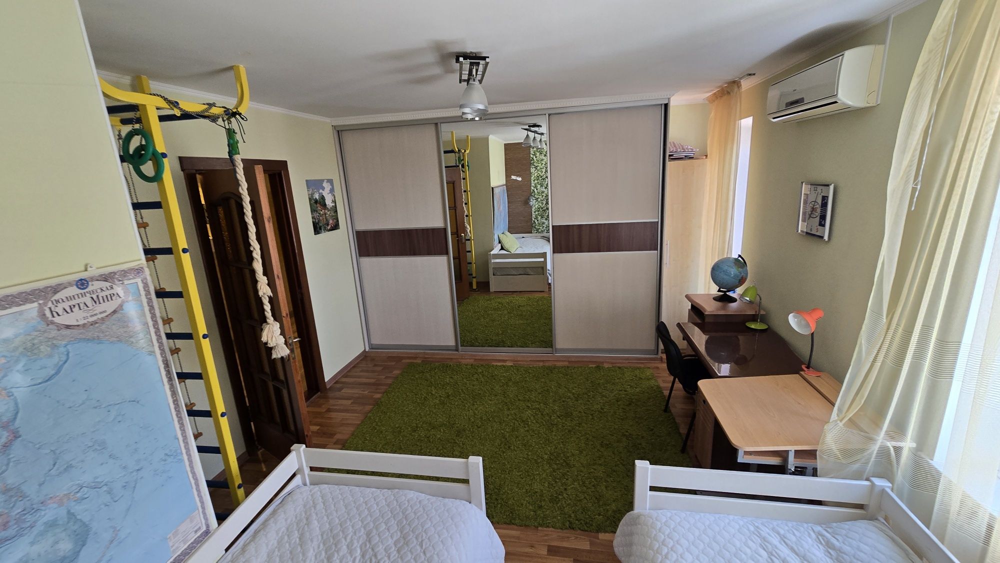 Продаж 3 кімнатна  квартира Проспект Центральний,  закритий двір