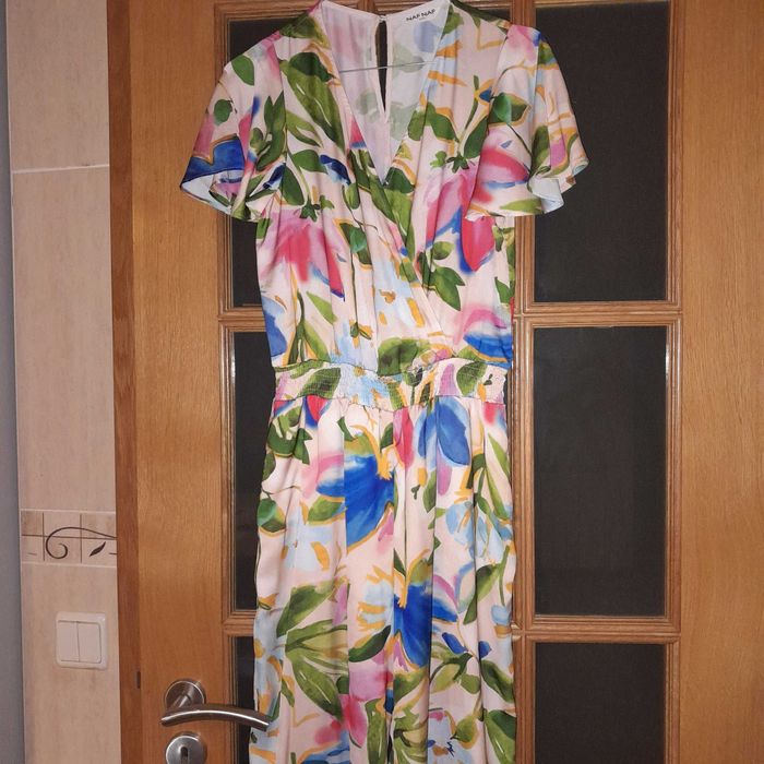 Urgente p despachar baixo preço Macacao de verão florido Naf Naf s/uso