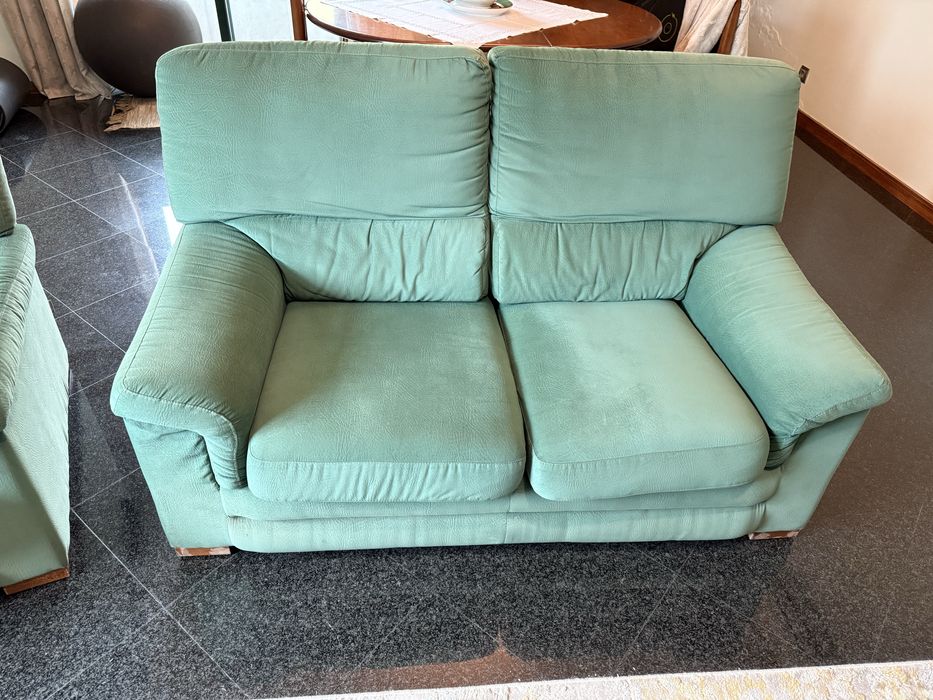 Conjunto Sofá cama 2 lugares + Sofá individual - Pele Sintética verde