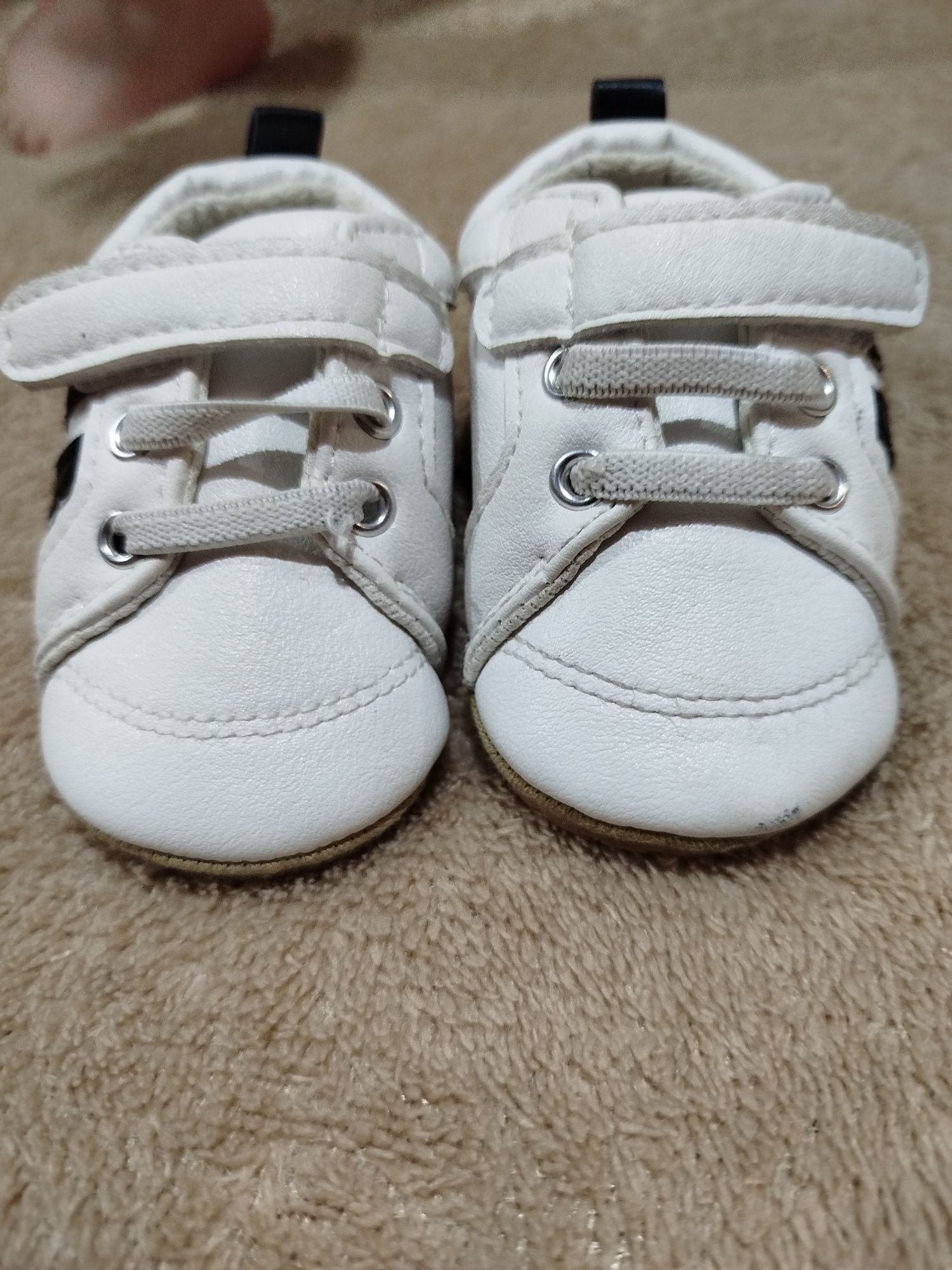 Кросівки дитячі білі