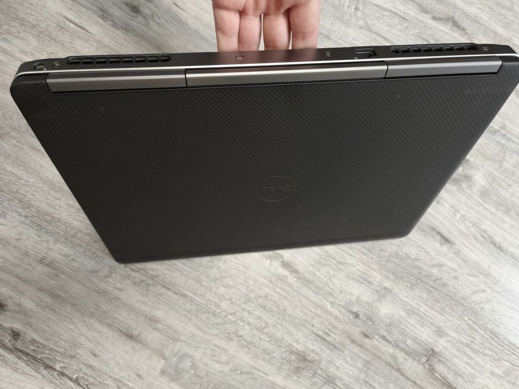 Великий ігровий 32/512/GDDR5/SSD/FullHD IPS/Core i7/8ядер з ссд нвідіа