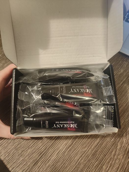 Żele do przedłużania paznokci budujący 12 szt 15 ml  Moskany O333