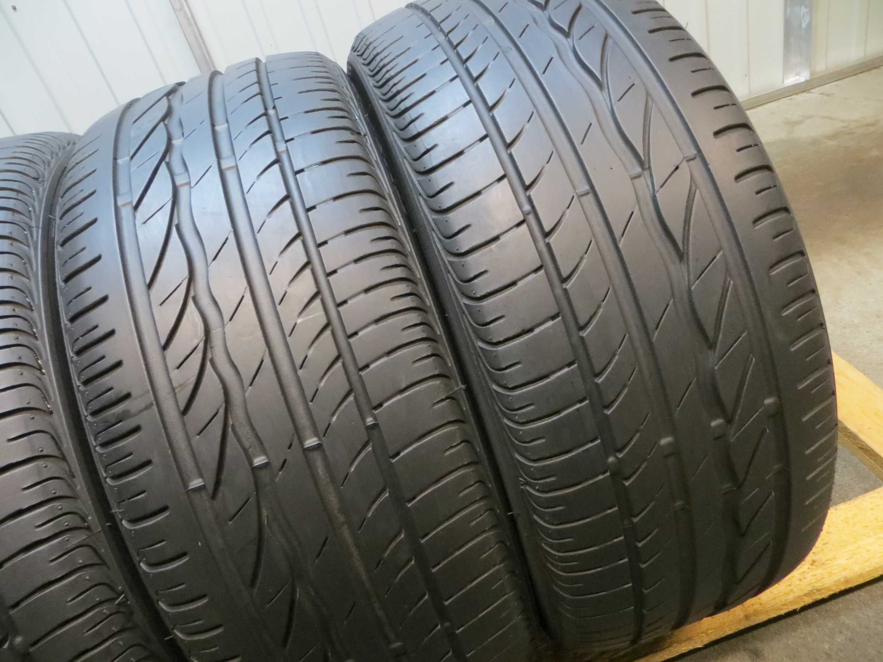 Opony letnie Bridgestone 215/45/16 cena za 4 szt.