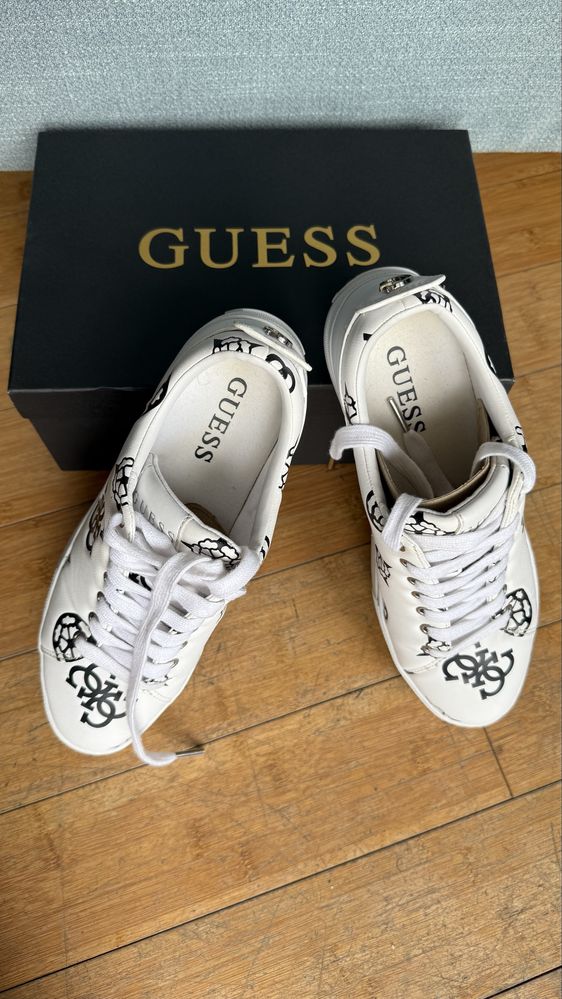 Sneakersy Guess Glanele 4 R. 38