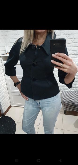 Czarny żakiet firmy RESERVED rozm38