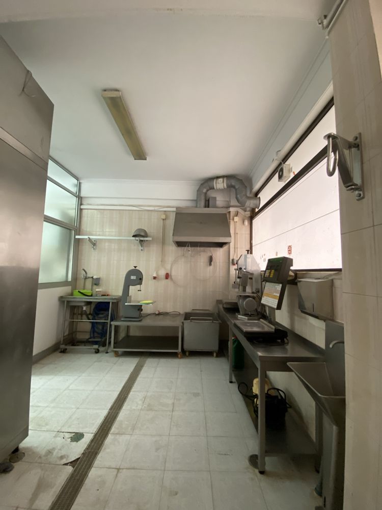 Vende-se estabelecimento comercial