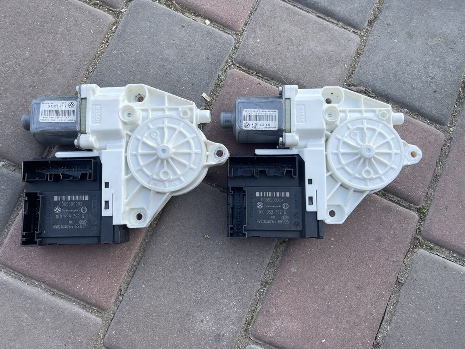 Блок управління склопідіймачем  гольф 5