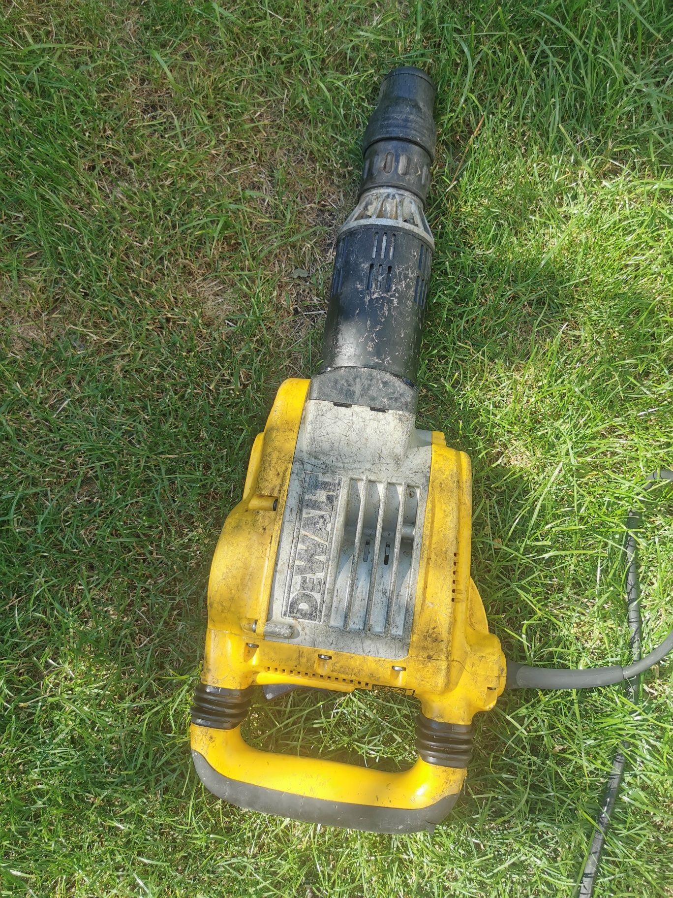 Młot wyburzeniowy Dewalt D25901 SDS max