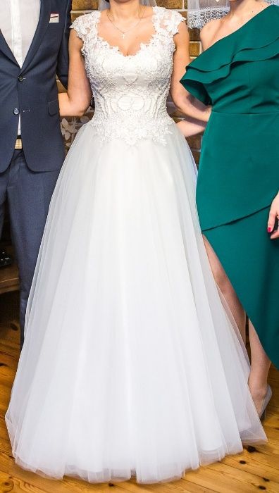 Suknia slubna litera A, rozmiar M - 38