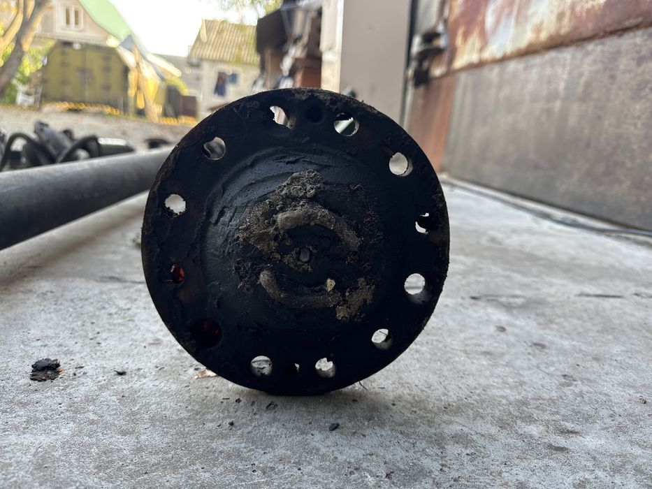 Продам новую полуось заднего моста ЗИЛ 130 16 шлицов