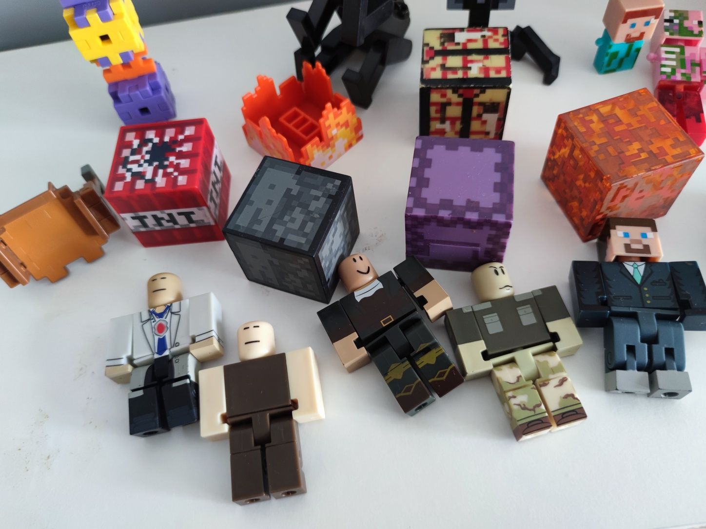 Zestaw klocków figurek Minecraft Roblox zabawki ludziki dla chłopca