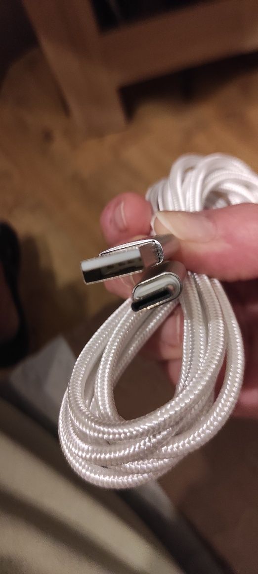 Nowy Przewód USB i USB typu C do ładowania