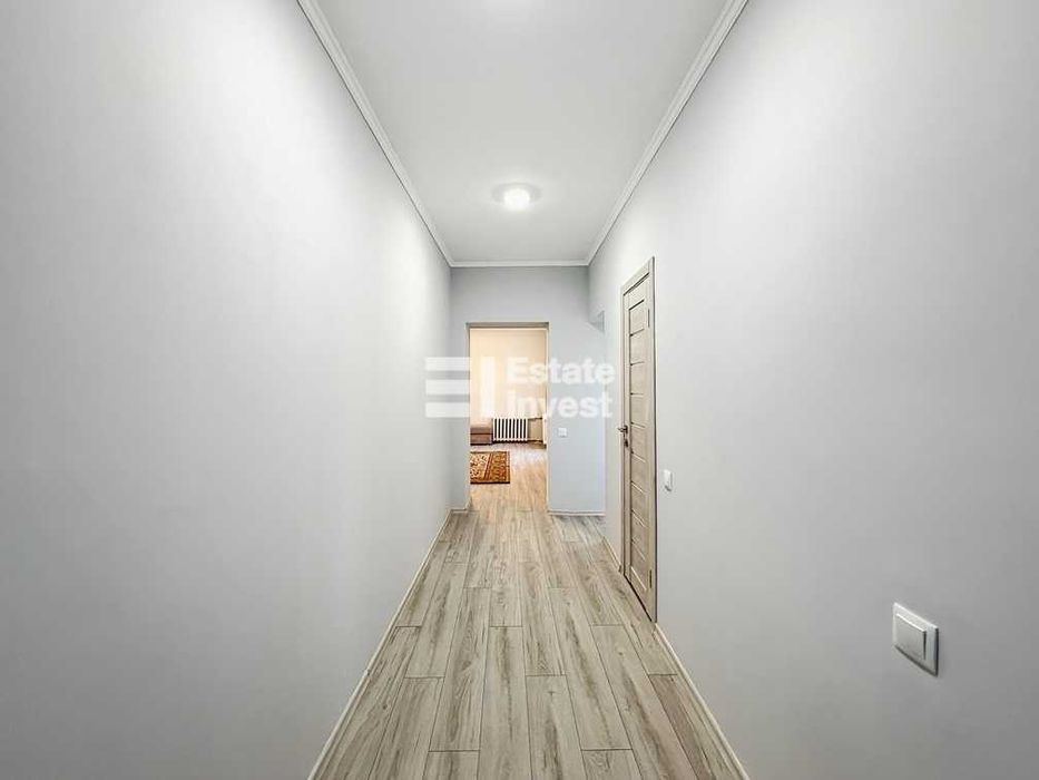 Продам 2 кімн. квартиру. Центр. м. Бекетова. Куликівський узвіз, 13.