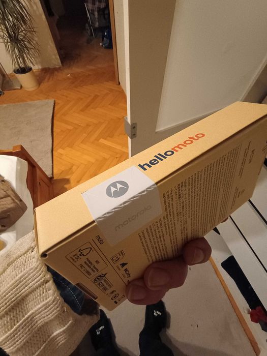 Sprzedam Motorola 5g 8/ 128 GB pamięci