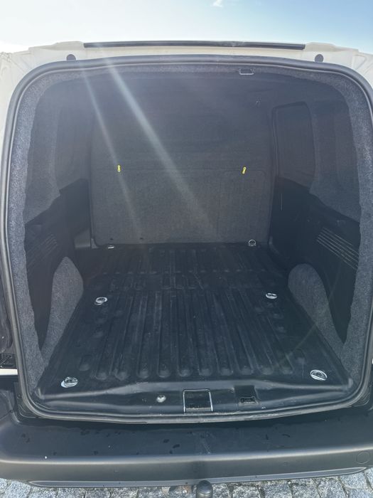 Citroën Berlingo 2021 - muito bem conservada / pronto a usar