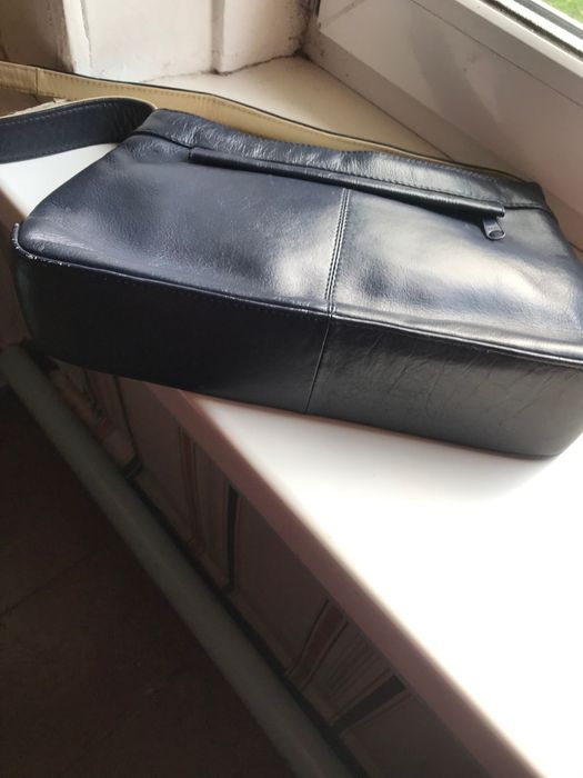 Сумка багет кожа